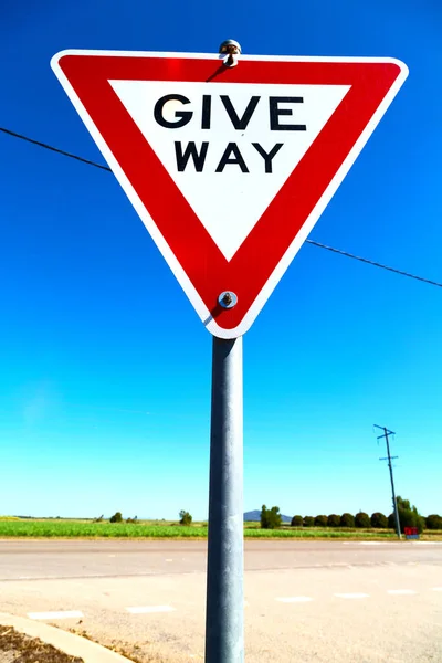 in australia the road street signal of give way