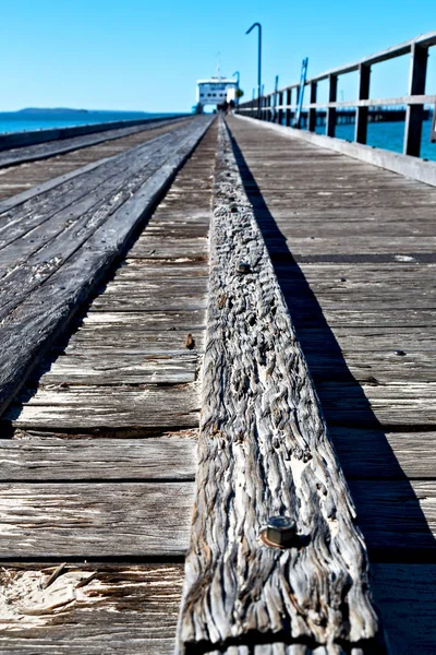 Le vieux port en bois comme concept de vacances — Photo