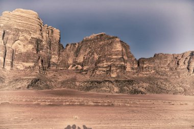 wadi rum çöl Ürdün kum ve dağ macera destinatio