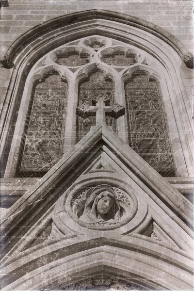 オーストラリアのシドニー聖メアリー教会とアンティーク入り口死生コンセプト — ストック写真