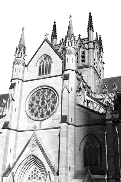 在澳大利亚悉尼古色古香的大厦大教堂圣玛丽教堂 — 图库照片