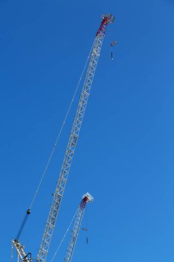 Avustralya iş boş gökyüzü kavramında vinç