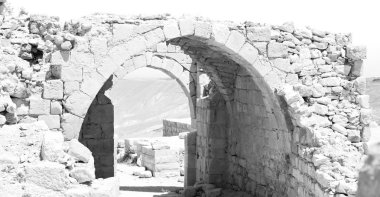 Jordan'ın eski kast kül shubak ve onun Kulesi gökyüzünde