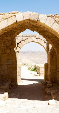 Jordan'ın eski kast kül shubak ve onun Kulesi gökyüzünde