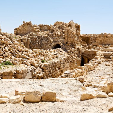 Jordan'ın eski kast kül shubak ve onun Kulesi gökyüzünde