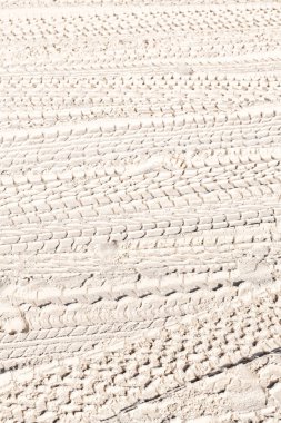 Otomobil ve kamyon arka plan gibi kum, çöl beach parça