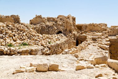 Jordan'ın eski kast kül shubak ve onun Kulesi gökyüzünde