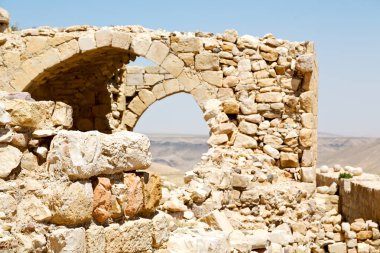 Jordan'ın eski kast kül shubak ve onun Kulesi gökyüzünde