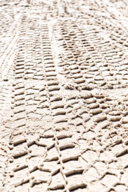 Otomobil ve kamyon arka plan gibi kum, çöl beach parça