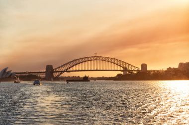 sydney Körfezi ve köprü