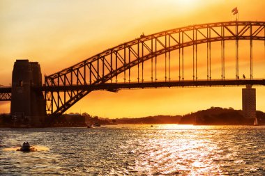 sydney Körfezi ve köprü