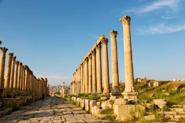 : Jerash jordan antik arkeolojik site turist için klasik miras