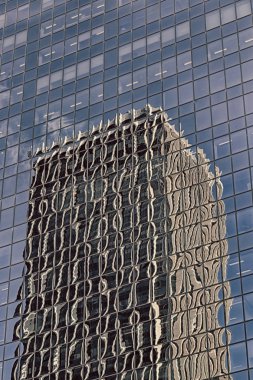  gökdelen penceresinde refleks 