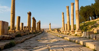 : Jerash jordan antik arkeolojik site turist için klasik miras