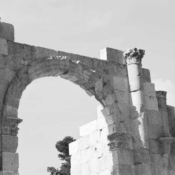 在杰拉什约旦古董考古工地古典遗产教程 — 图库照片