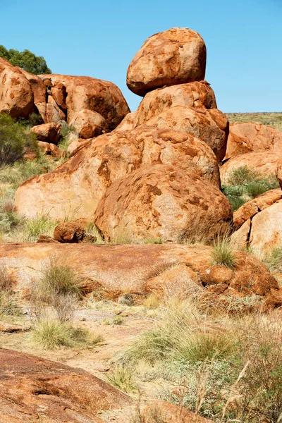 En Australia las rocas de mármol del diablo — Foto de Stock