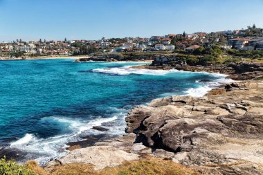 Avustralya, Sydney-Ağustos 2017 kimliği belirsiz kişi ve surf yaklaşık