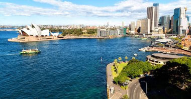 Avustralya, Sydney-Ağustos 2017-opera binası ve tekne yaklaşık