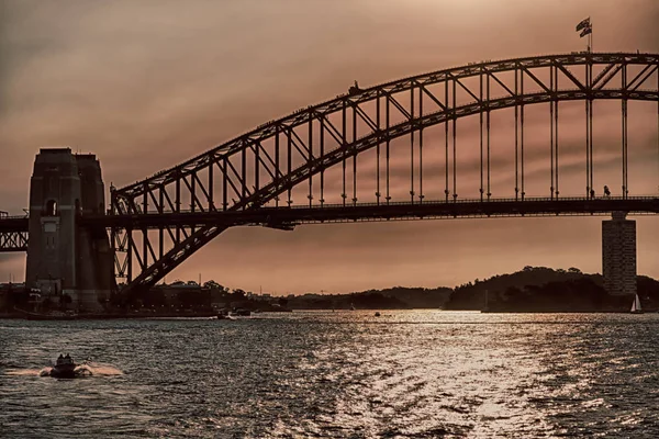 The bay of sydney and the bridge — Stock Photo, Image