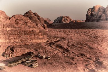 Ürdün'de esert ve Bedevi çadırı 