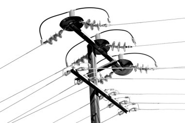 güç hattı açık havada elektrik direği ile