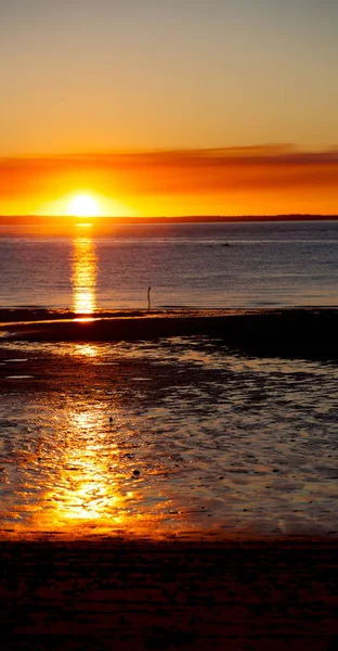 Le coucher de soleil dans le concept de l'océan de détente — Photo