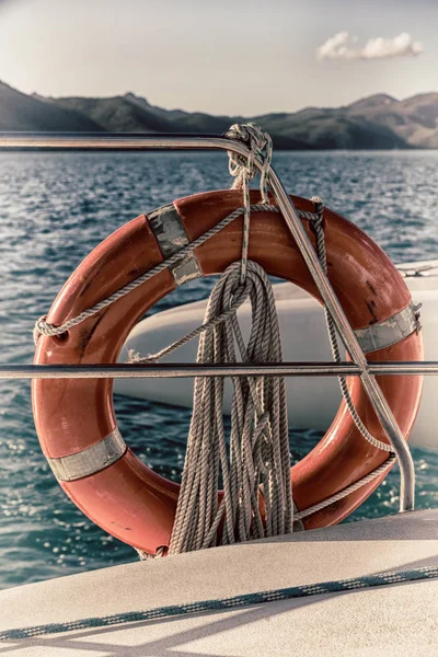 オーストラリア救命浮輪ボートで海の安全の概念 — ストック写真