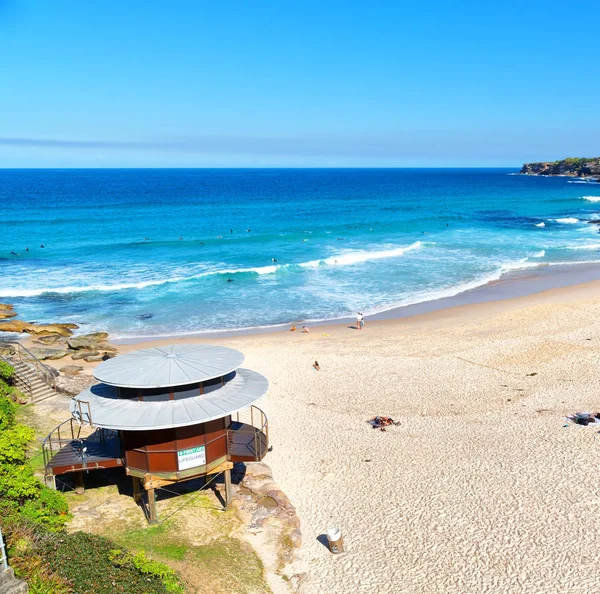 オーストラリア ビーチ観光ライフガードと Surfe — ストック写真