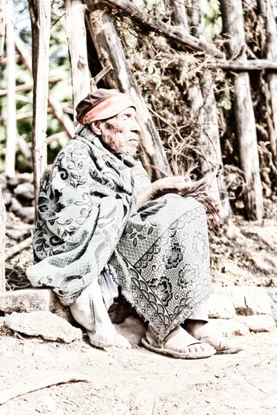 En lalibela ethiopia un hombre en la celebración — Foto de Stock