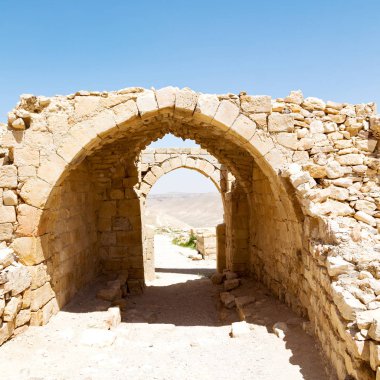 Jordan'ın eski kast kül shubak ve onun Kulesi gökyüzünde