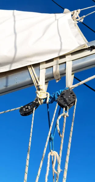 Catamarã Australiano Uma Corda Velha Céu Como Conceito Abstrato — Fotografia de Stock