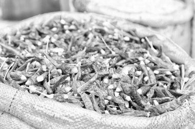 Pazar çantası kırmızı biber