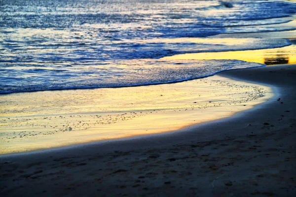 Закат в океане как понятие расслабления — стоковое фото