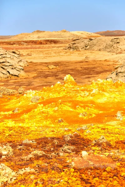 在达纳吉尔凹地埃塞俄比亚非洲 Dallol 湖的火山消沉和酸硫象在火星 — 图库照片