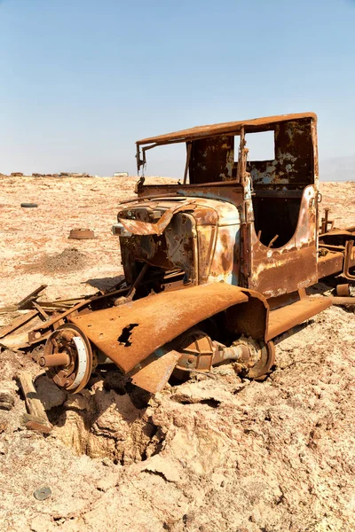 Danakil Ethiopia Africa Old Italian Village Rusty Antique Car Hot — Stock Photo, Image
