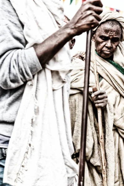 In lalibela äthiopien eine frau bei der feier — Stockfoto