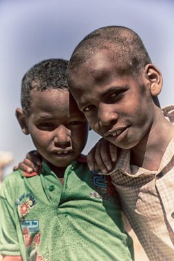 Etiyopya, Babile-Ocak 2018--tanımlanamayan genç erkek deve piyasada yaklaşık