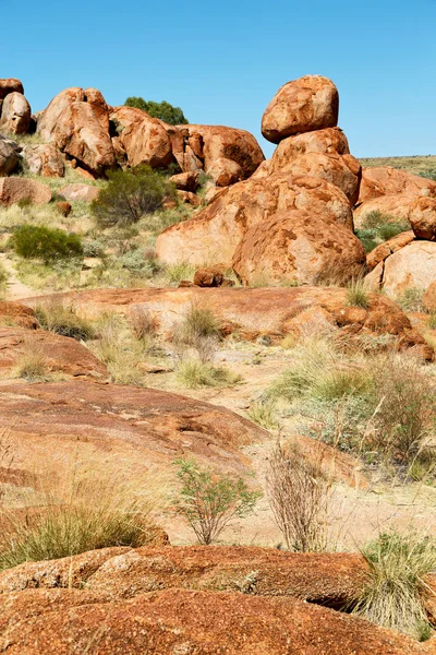 En Australia las rocas de mármol del diablo —  Fotos de Stock