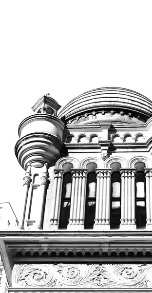 Das antike Gebäude und die Kuppel — Stockfoto