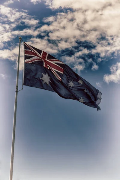 Australien Den Klara Himlen Viftande Flagga — Stockfoto