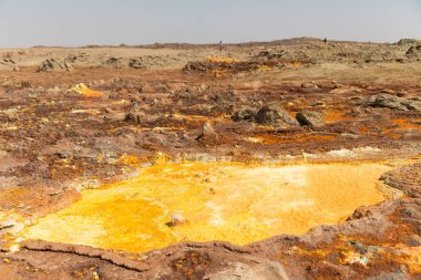 Danakil Etiyopya Afrika'da dallol volkanik depresyon gibi göl ve asit sulfer mars