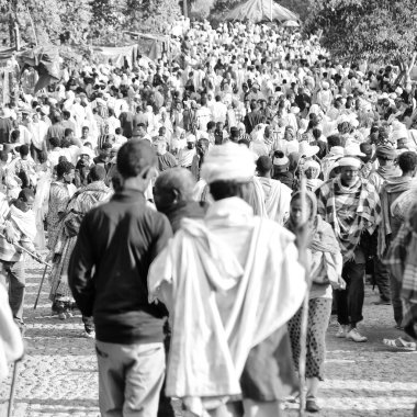 insanlar kutlama Lalibela Etiyopya kalabalıkta