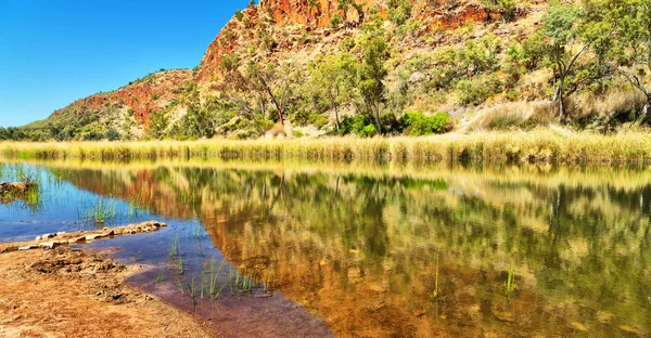 Austrálii Natuarl Kings Canyon Řeky Nedaleko Hory Přírodě — Stock fotografie