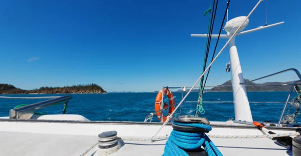 Clear Empty Sky Catamaran Radar Conceot Safety — Stock Photo, Image