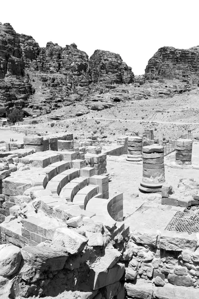 Petra Jordan Antigua Calle Llena Columnas Patrimonio Arquitectónico —  Fotos de Stock