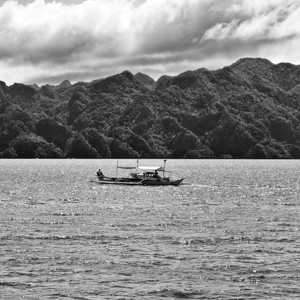 Boat Philippines Snake Island Nido Palawan Beautiful Panorama Coastline Sea — Stock Photo, Image