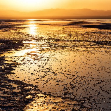 Danakil Etiyopya Afrika tuz göl günbatımı refleks ve peyzaj