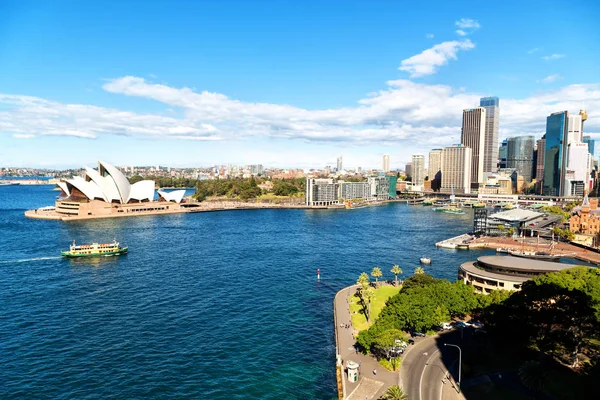 Avustralya'da sydney opera evi koyun ve CIT manzarası