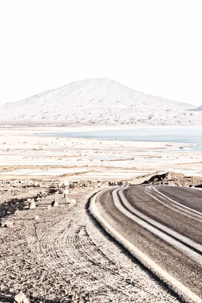 Ethiopië Afrika Straat Bergen Buurt Van Het Meer Zoutvlakten — Stockfoto