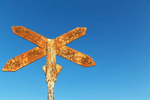 Road sign of the railway antique in the empty sky — Stock Photo, Image